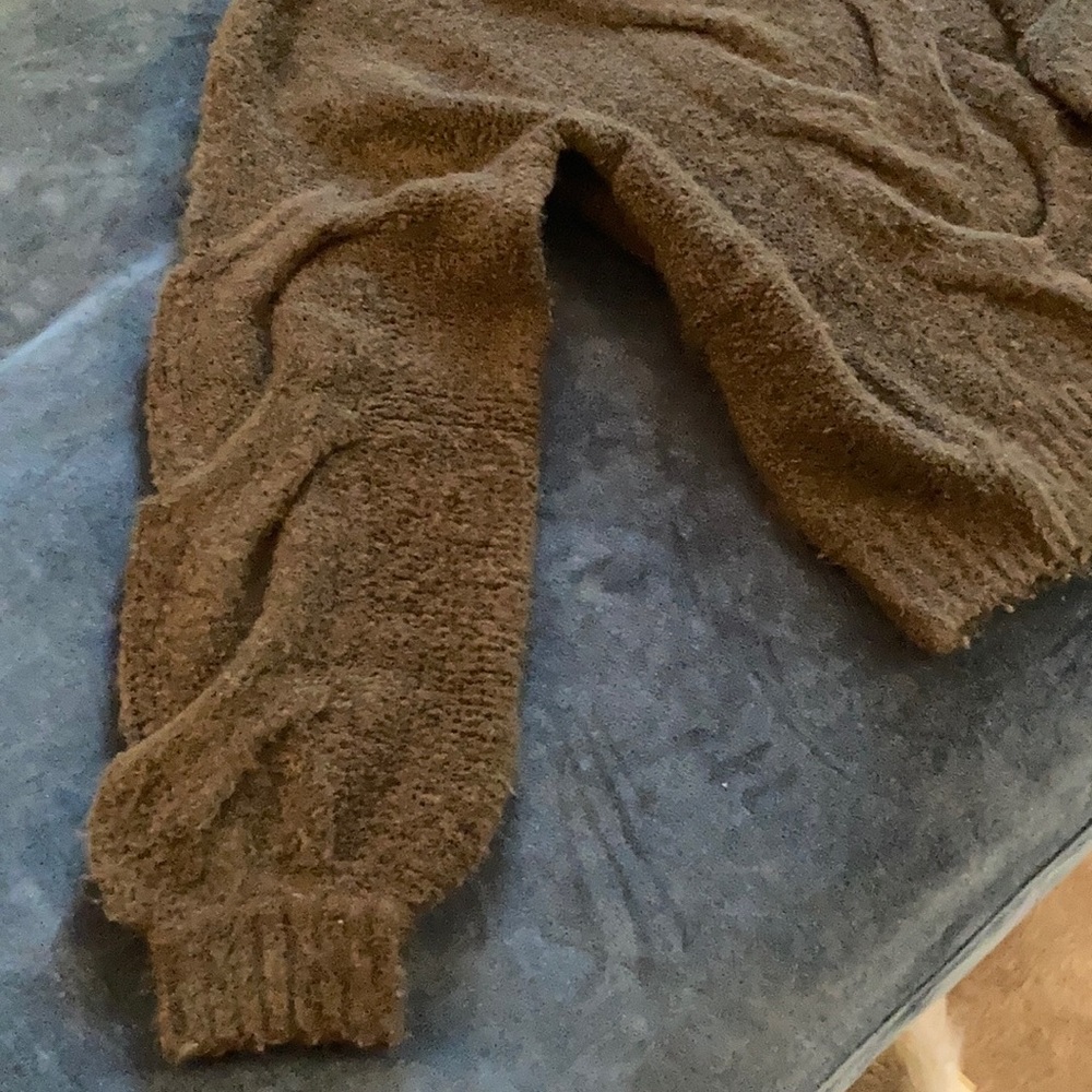 Sweater - Picture 4 of 5